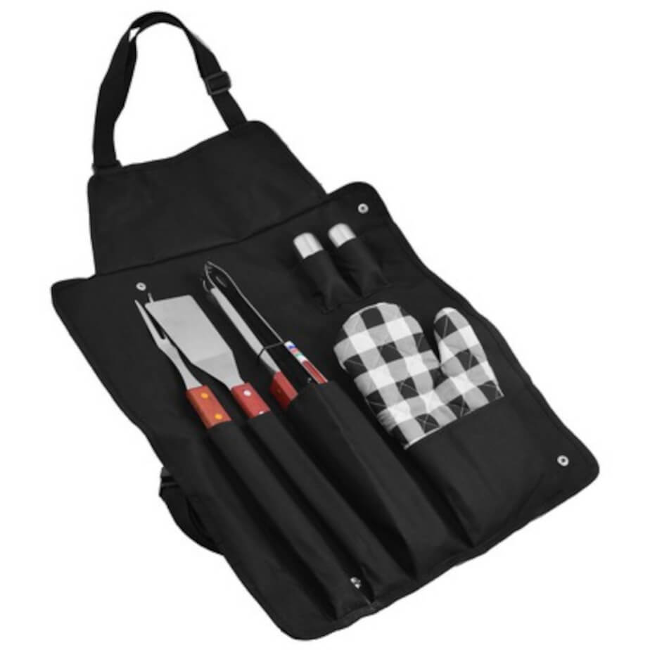 Wooden Braai Set Apron Display
