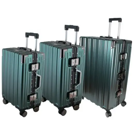 Green Trunk Luggage Set