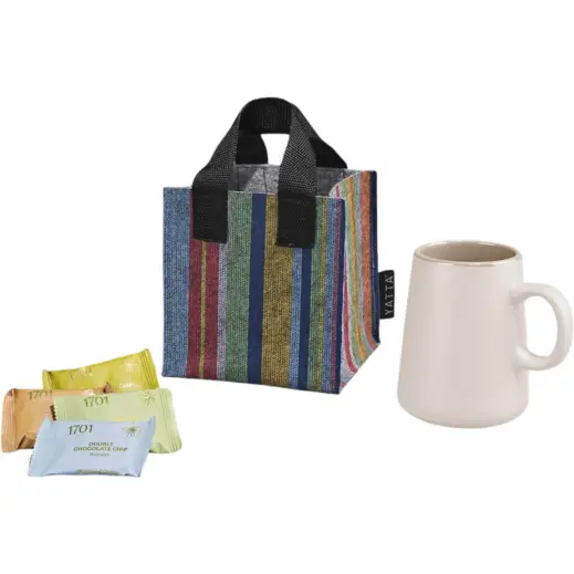 Yatta Chirpy Charm Hamper Cream Display