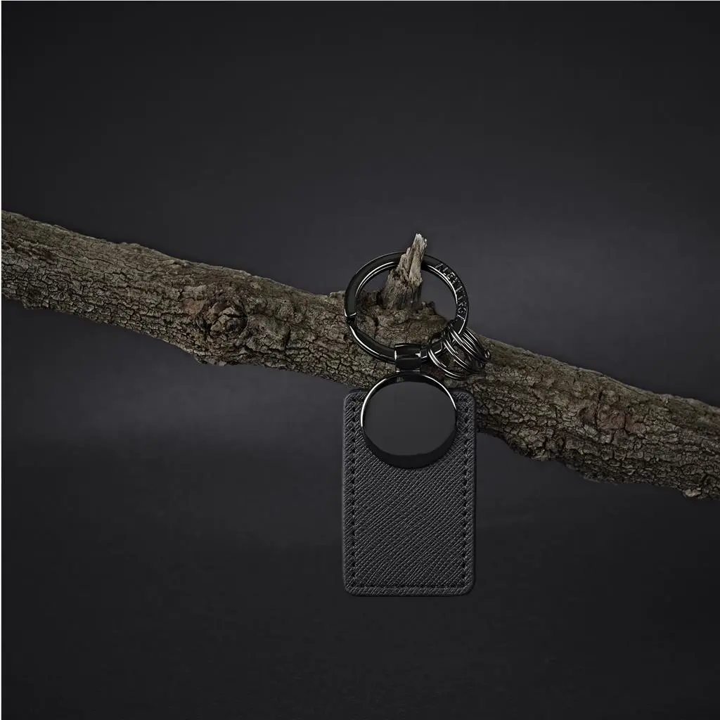 Alex Varga Oriota Keyholder
